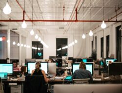 7 Kata-Kata Motivasi Kerja untuk Karyawan agar Semangat dan Produktif