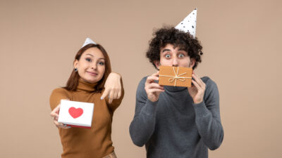 15 Ide Hadiah Wisuda untuk Cowok yang Sustainable dan Berkesan