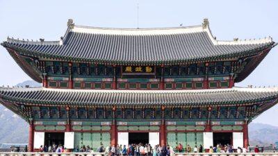 Artis Indonesia yang Main Film di Korea dan Sukses Menarik Perhatian Penonton