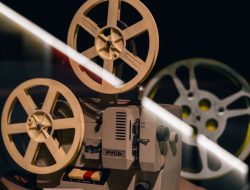 Film yang Cocok Ditonton Sendiri Tanpa Teman karena Ceritanya Terlalu Personal