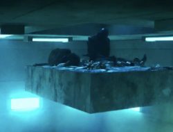 Keunikan Film The Platform yang Mengkritik Ketidakadilan dengan Cara Simpel Tapi Menyakitkan